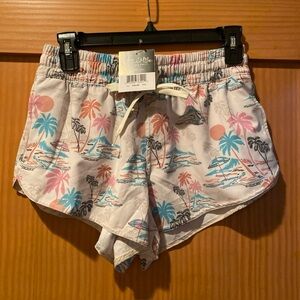 Salt Life Women’s Tan Tropical Print Boardshorts/Shorts NWT